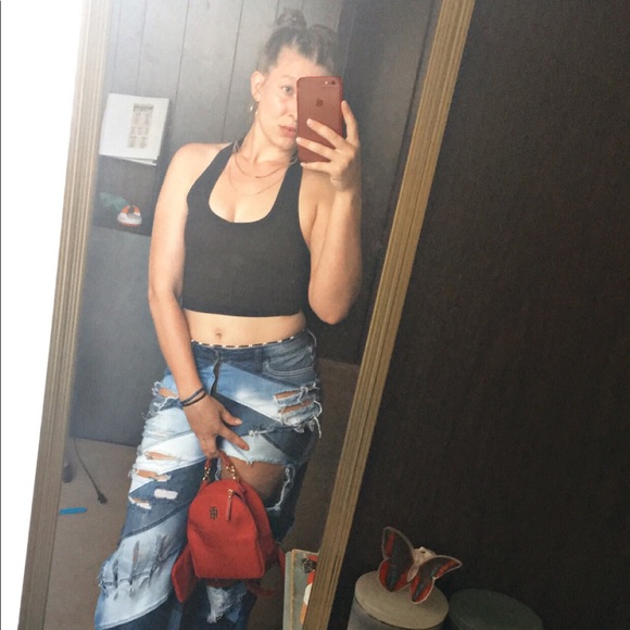 Meet your Posher, Leah - Picture 2 of 2